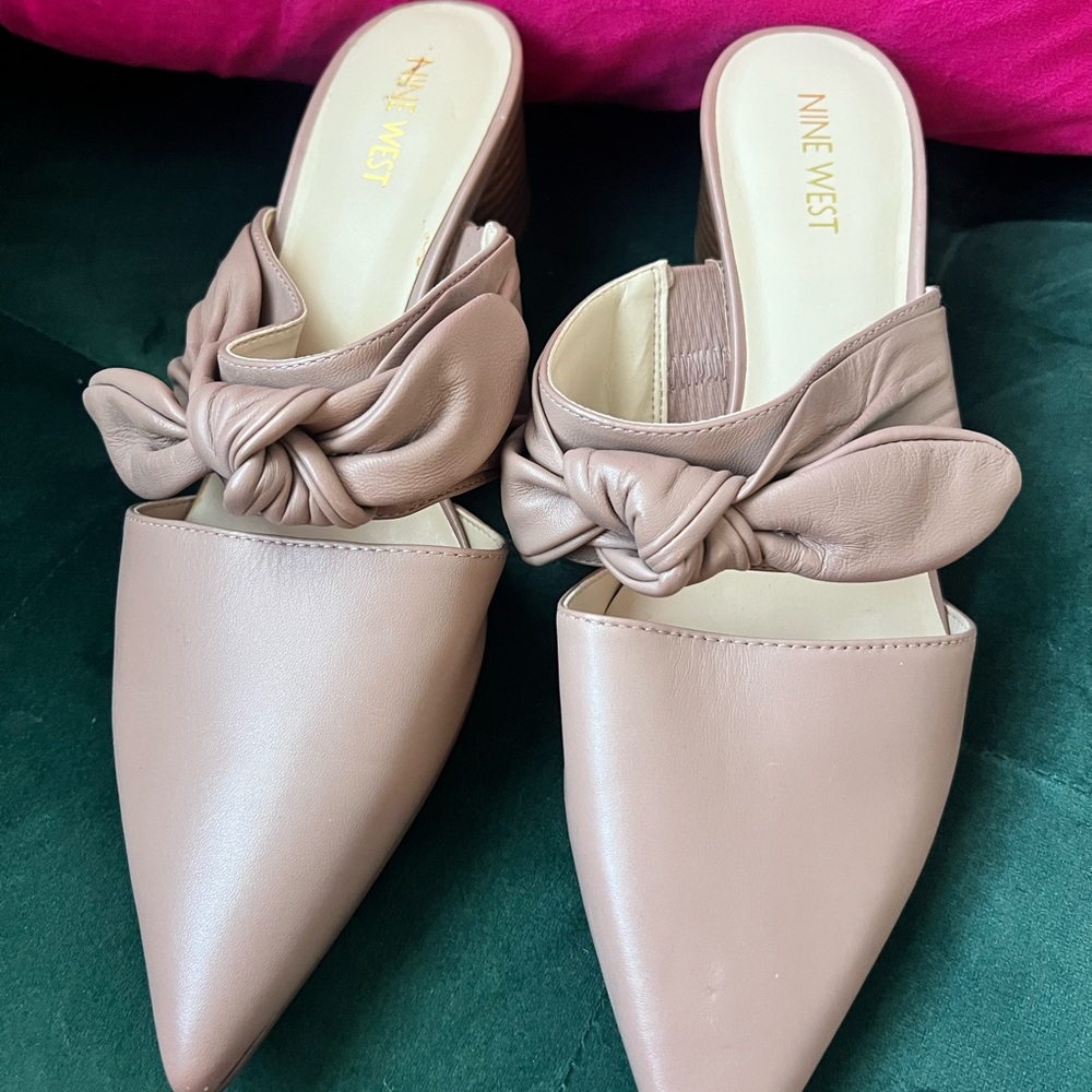 Nine West Tan Mules with Pointed Toe and Bow Detail